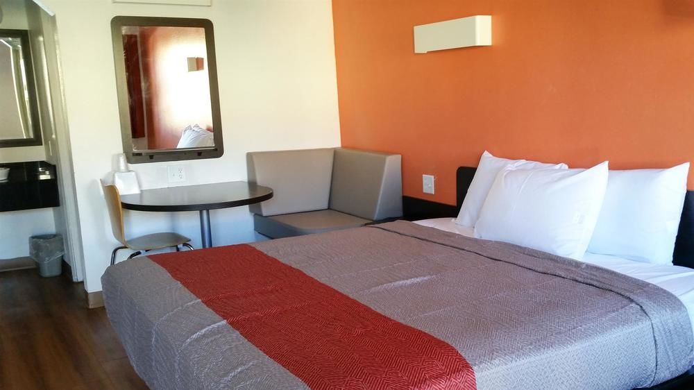 Motel 6-Blue Springs, Mo Ngoại thất bức ảnh