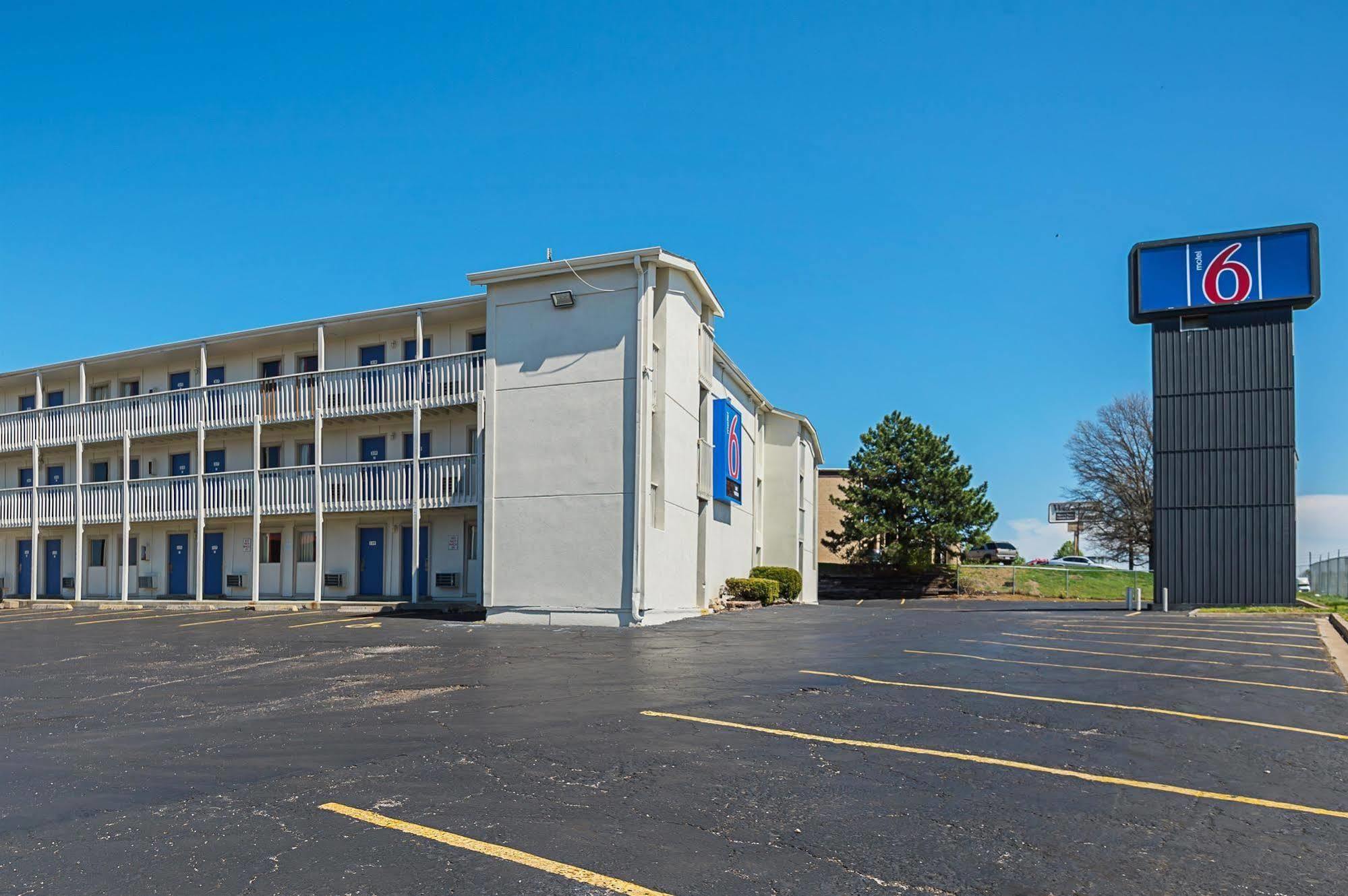 Motel 6-Blue Springs, Mo Ngoại thất bức ảnh