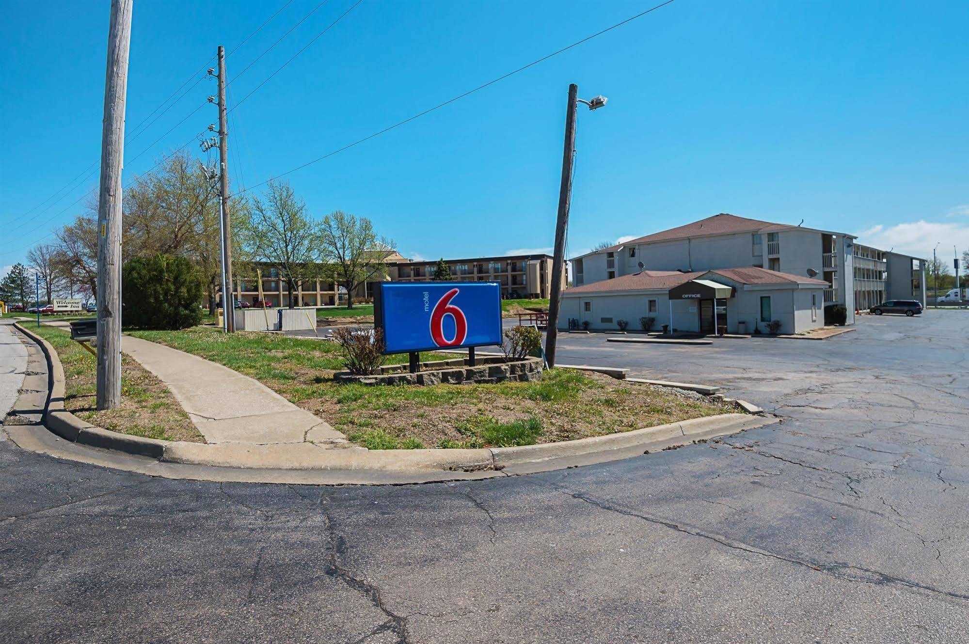 Motel 6-Blue Springs, Mo Ngoại thất bức ảnh