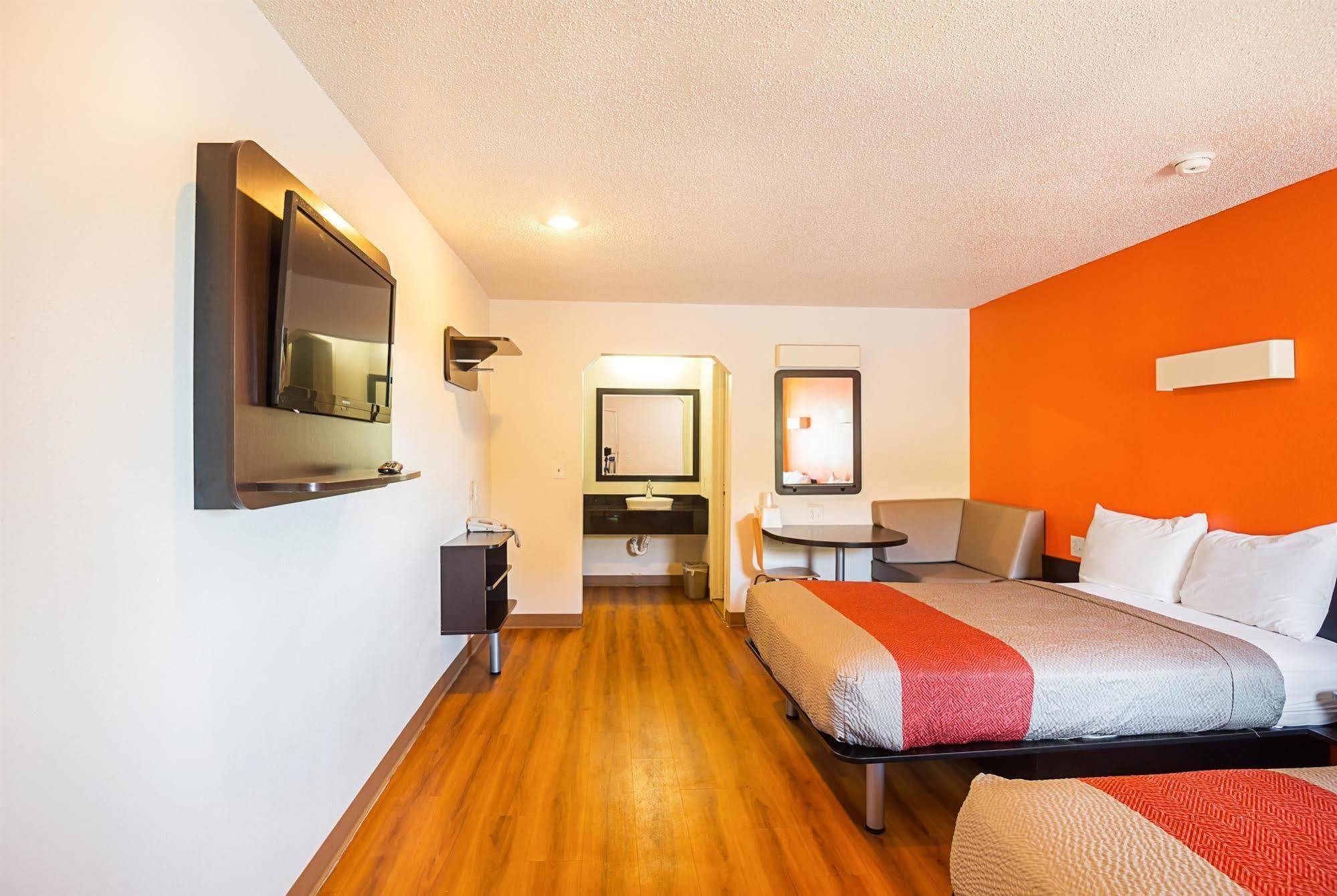 Motel 6-Blue Springs, Mo Ngoại thất bức ảnh