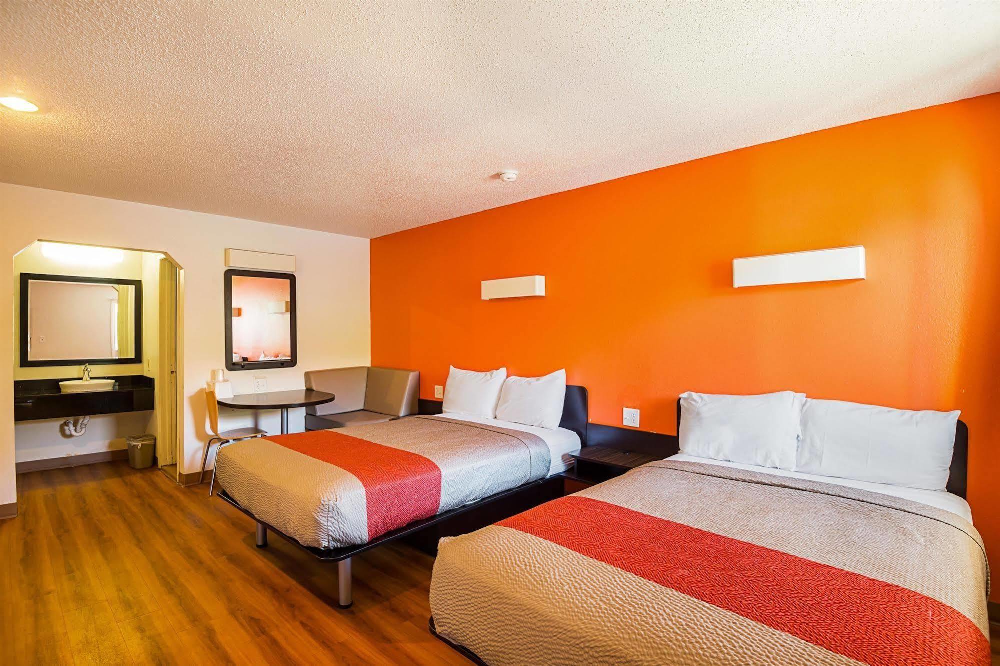 Motel 6-Blue Springs, Mo Ngoại thất bức ảnh