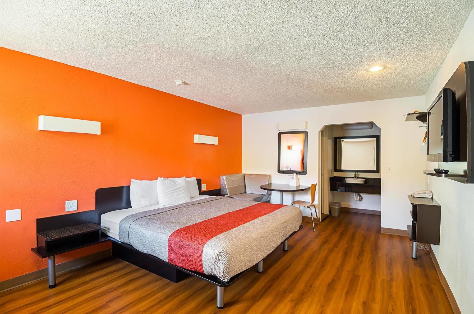 Motel 6-Blue Springs, Mo Ngoại thất bức ảnh